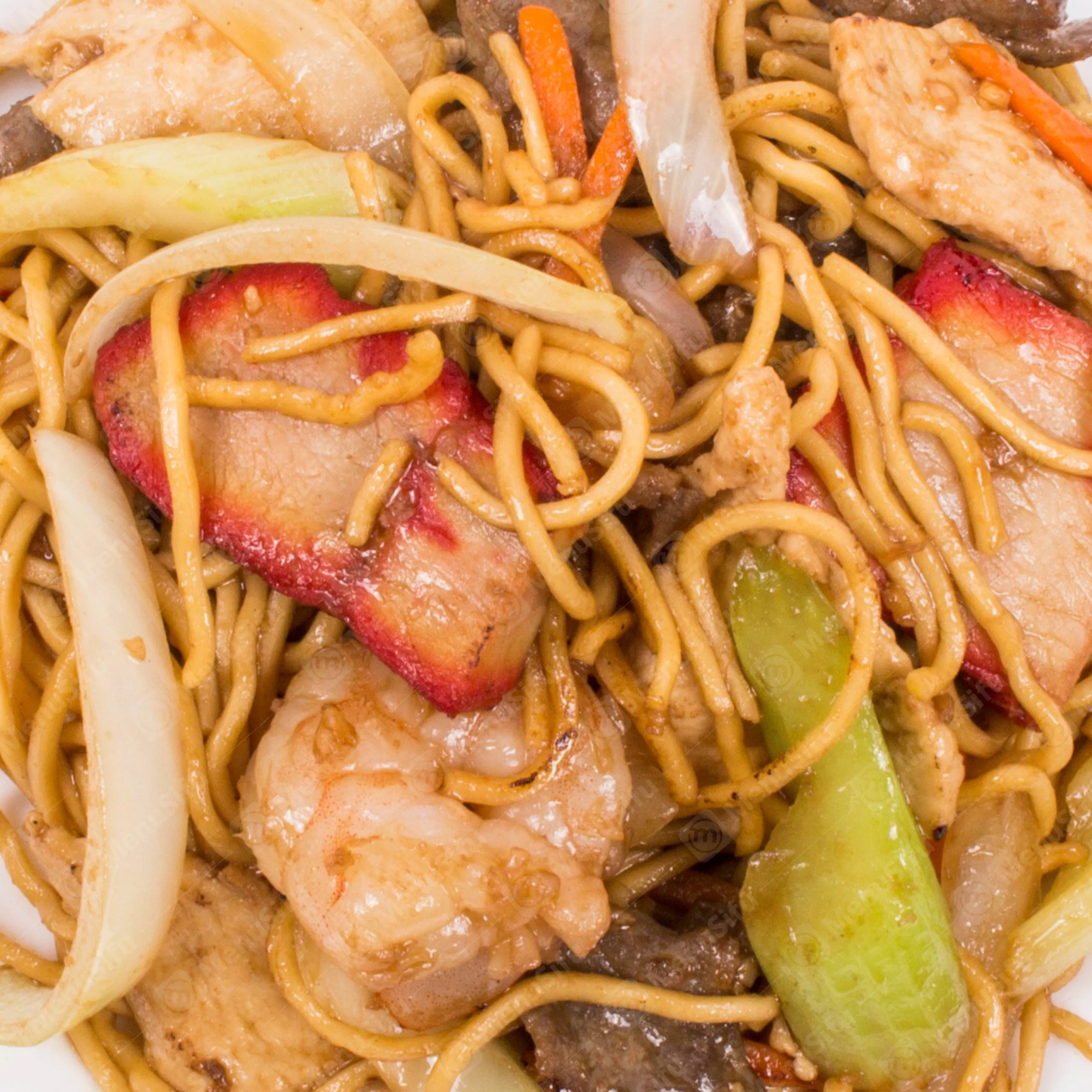 Lo Mein at Great Wall, Chinese Restaurant in Greenville